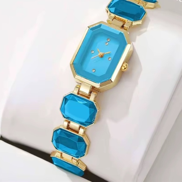Golden Sapphire Turquoise Classic Wristwatch